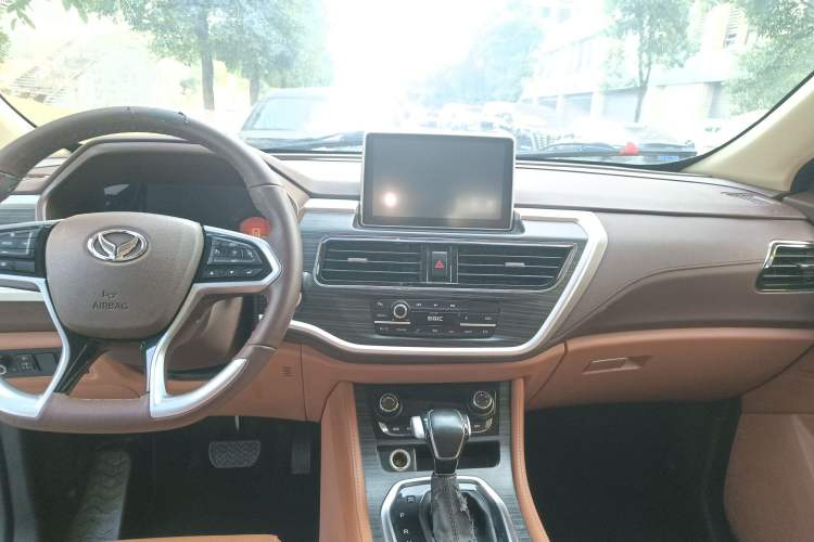 Used HYOSOW S7 2018 1.5T Automatic Premium Edition Audio And AC Panel