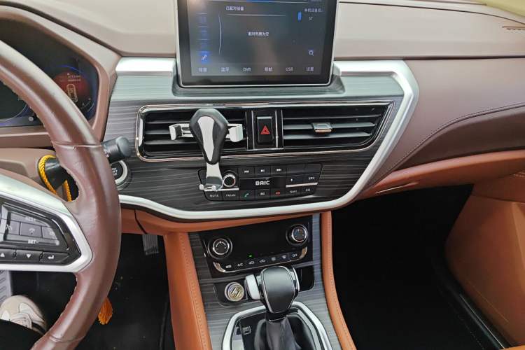 Used HYOSOW S7 2018 1.5T Automatic Premium Edition Audio And AC Panel