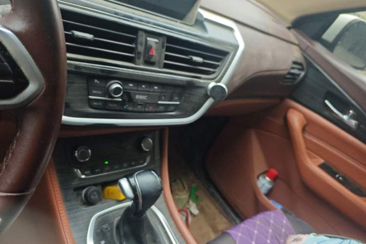 Used HYOSOW S7 2018 1.5T Automatic Premium Edition Audio And AC Panel