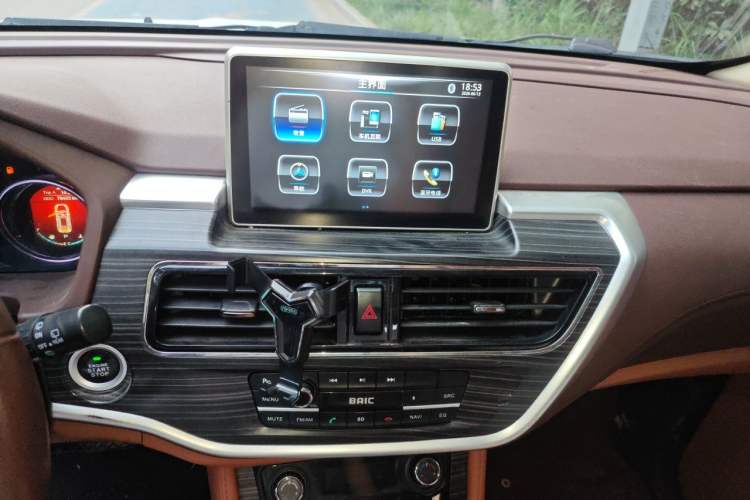 Used HYOSOW S7 2018 1.5T Automatic Premium Edition Audio And AC Panel