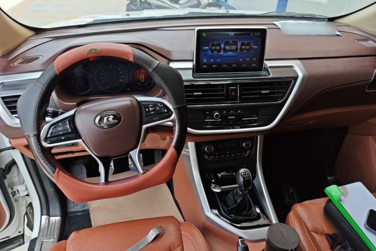 Used HYOSOW S7 2018 1.5T Manual Premium Edition Center Console