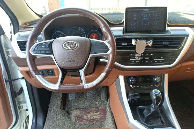 Used HYOSOW S7 2018 1.5T Manual Premium Edition Center Console