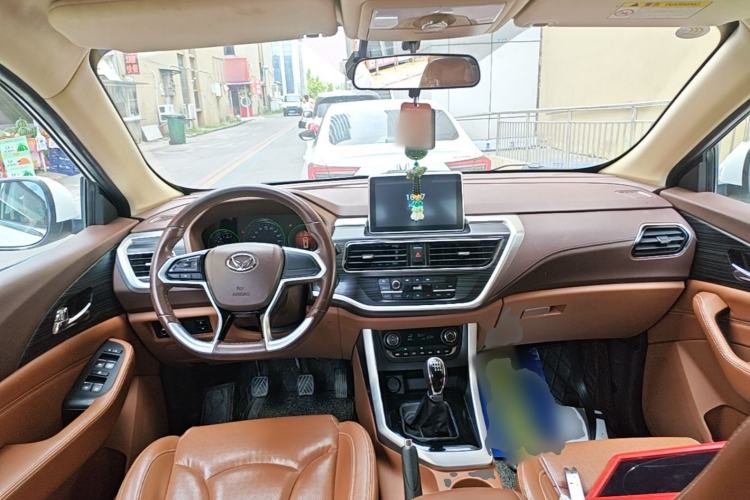 Used HYOSOW S7 2018 1.5T Manual Premium Edition Center Console
