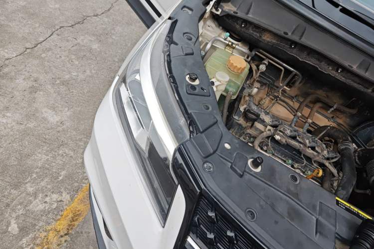 Used HYOSOW S7 2018 1.5T Manual Premium Edition Engine Bay Right