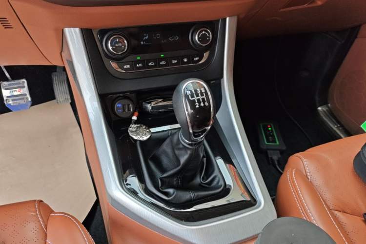 Used HYOSOW S7 2018 1.5T Manual Premium Edition Gear Lever