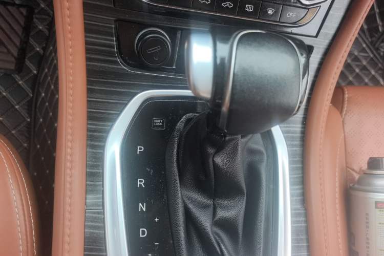 Used HYOSOW S7 2018 1.5T Automatic Premium Edition Gear Lever