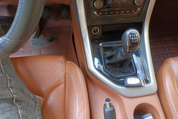 Used HYOSOW S7 2018 1.5T Manual Premium Edition Gear Lever