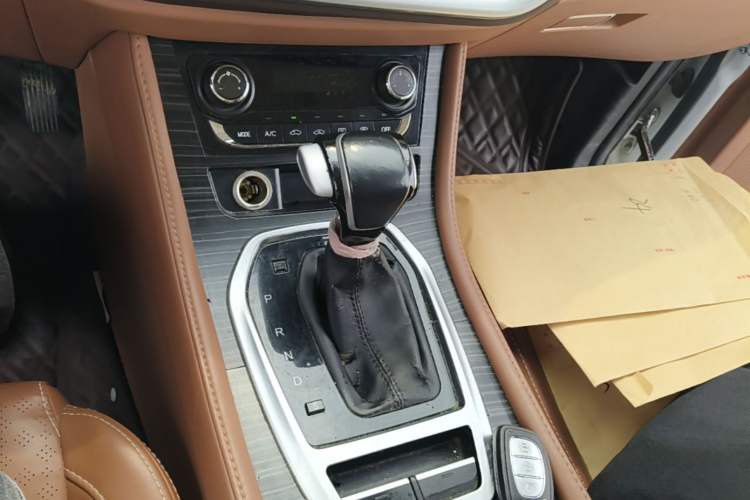 Used HYOSOW S7 2018 1.5T Automatic Premium Edition Gear Lever