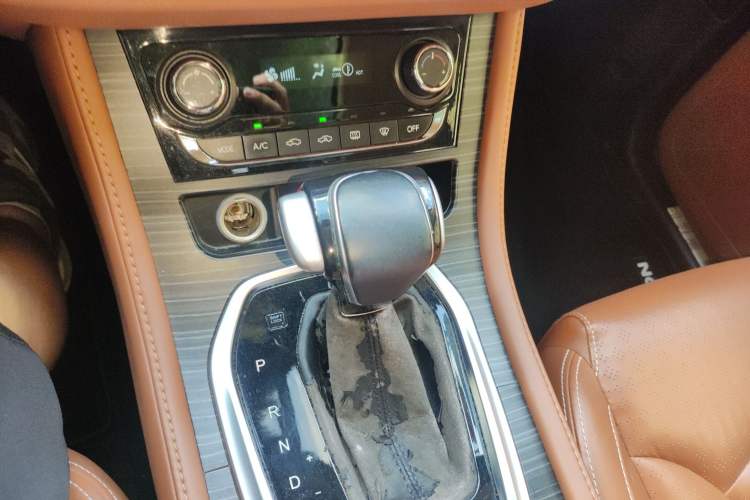 Used HYOSOW S7 2018 1.5T Automatic Premium Edition Gear Lever