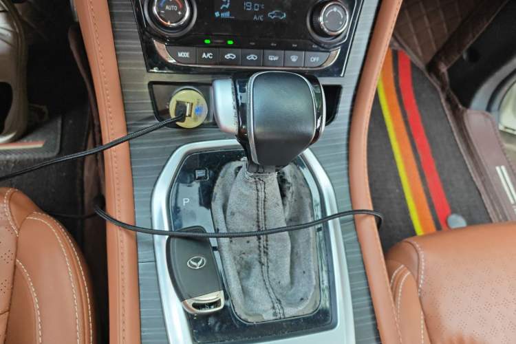 Used HYOSOW S7 2018 1.5T Automatic Prestige Edition Gear Lever