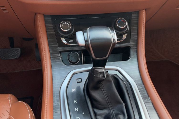Used HYOSOW S7 2018 1.5T Automatic Premium Edition Gear Lever