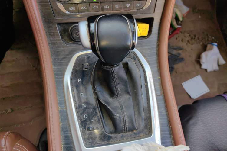 Used HYOSOW S7 2018 1.5T Automatic Premium Edition Gear Lever