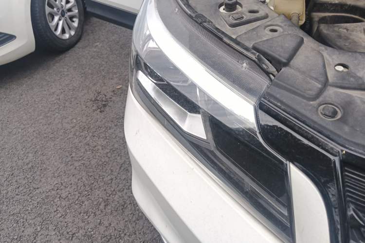 Used HYOSOW S7 2018 1.5T Automatic Prestige Edition Right Front Headlight