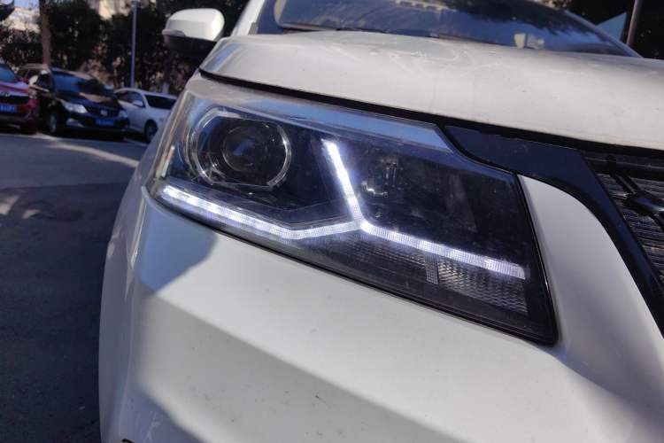Used HYOSOW S7 2018 1.5T Automatic Premium Edition Right Front Headlight