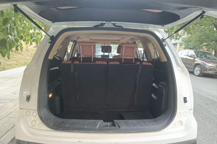 Used HYOSOW S7 2018 1.5T Automatic Premium Edition Trunk