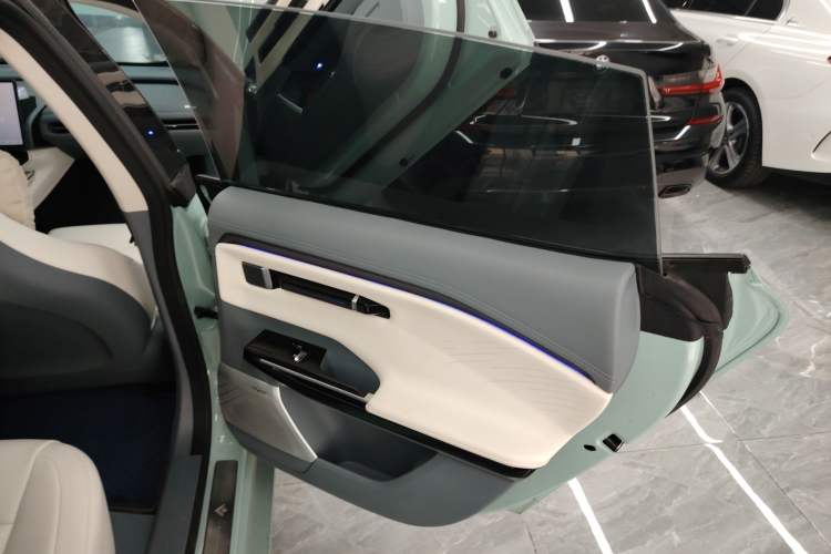 Used Hyptec GT 2023 560 Rear-Drive Seven-Wing Edition Interior 6