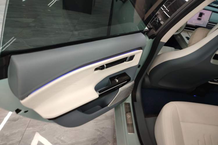 Used Hyptec GT 2023 560 Rear-Drive Seven-Wing Edition Interior 8