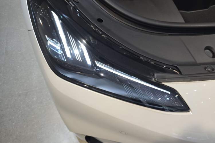Used Hyptec GT 2024 Global Model 710 Ultra-High-Voltage LiDAR Edition Right Front Headlight