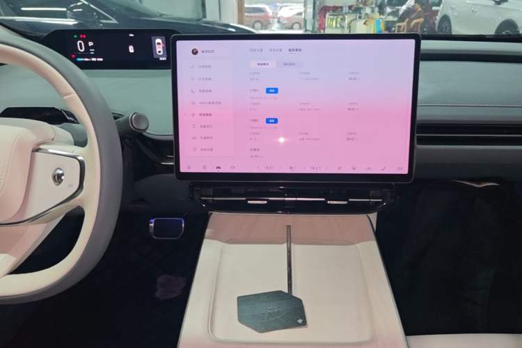 Used Hyptec GT 2023 710 Rear-Drive Ultra-Charging Version Audio And AC Panel