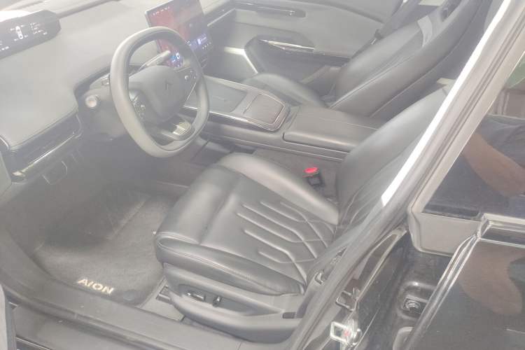Used Hyptec GT 2023 560 Rear-Drive Tech Edition Left Front Seat