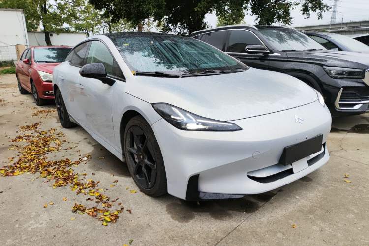 Used Hyptec GT 2023 710 Rear-Drive Ultra-Charging Version Front Right 45 Deg