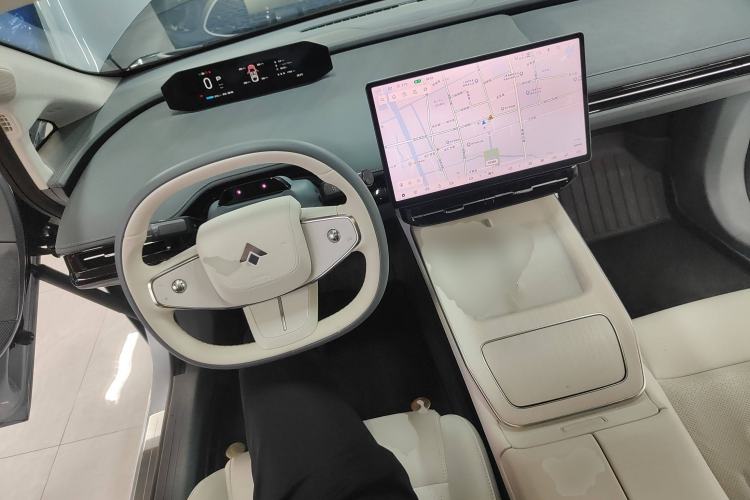 Used Hyptec GT 2023 Rear-Drive Ultra-Charging 7-Wing Edition Center Console