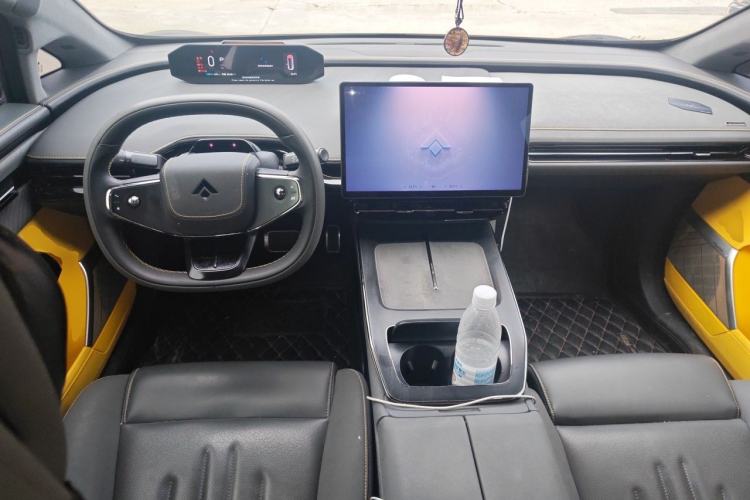 Used Hyptec GT 2023 Rear-Drive Ultra-Charging 7-Wing Edition Center Console