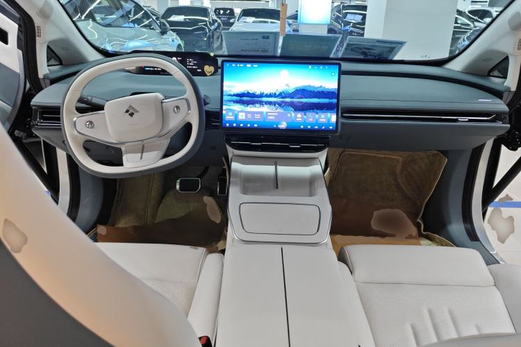 Used Hyptec GT 2023 560 Rear-Drive Seven-Wing Edition Center Console
