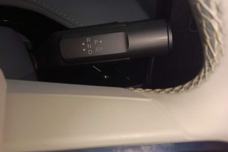 Used Hyptec GT 2023 560 Rear-Drive Seven-Wing Edition Gear Lever