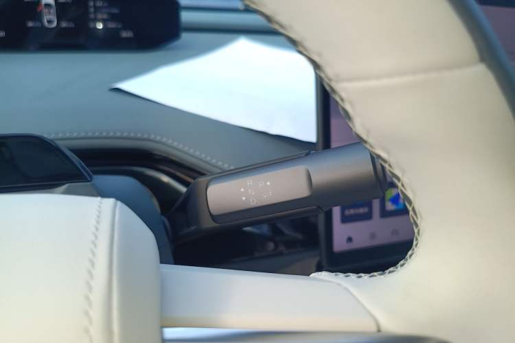 Used Hyptec GT 2023 710 Rear-Drive Ultra-Charging Version Gear Lever