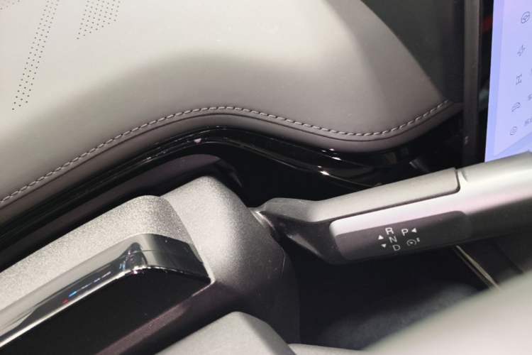 Used Hyptec GT 2023 710 Rear-Drive Ultra-Charging Version Gear Lever