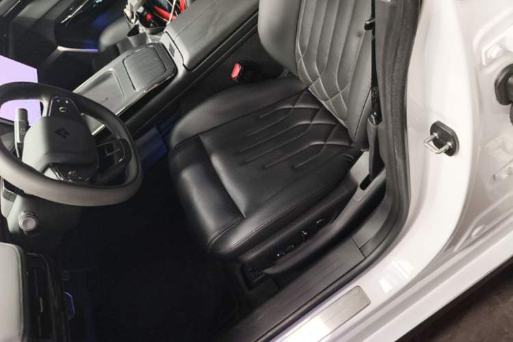 Used Hyptec GT 2023 710 Rear-Drive Ultra-Charging Version Left Front Seat