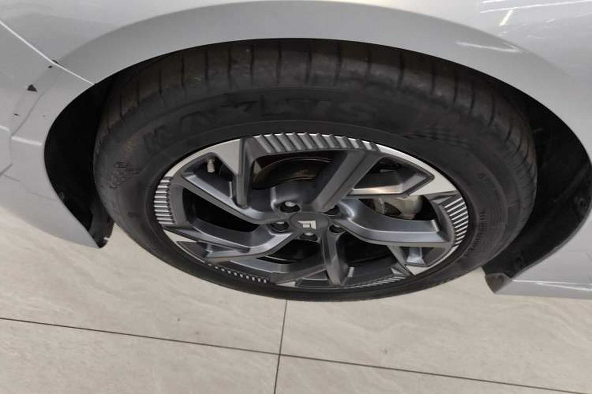 Used Hyptec GT 2023 560 Rear-Drive Seven-Wing Edition Left Front Wheel Hub