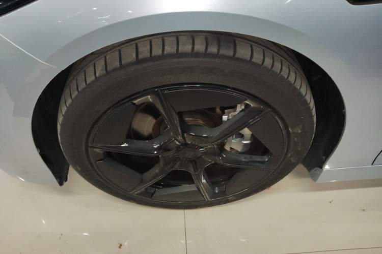 Used Hyptec GT 2023 560 Rear-Drive Seven-Wing Edition Left Front Wheel Hub