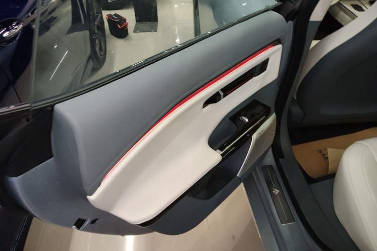 Used Hyptec GT 2023 560 Rear-Drive Seven-Wing Edition Left Rear Door Interior