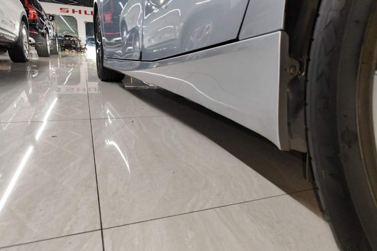 Used Hyptec GT 2023 560 Rear-Drive Seven-Wing Edition Left Side Sill