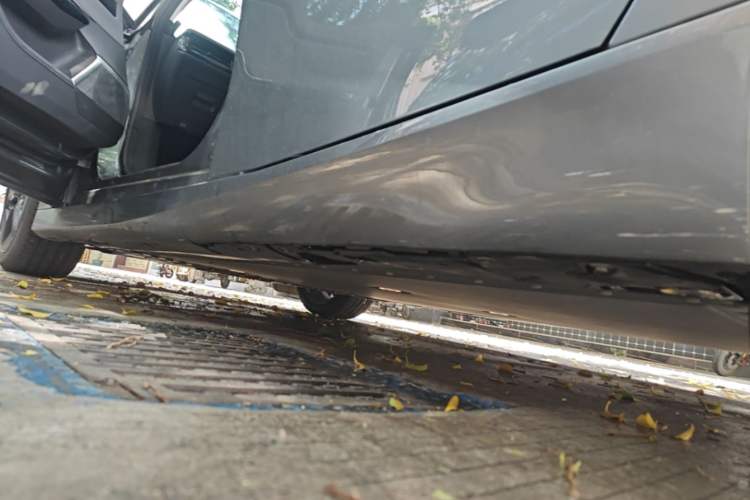 Used Hyptec GT 2023 560 Rear-Drive Tech Edition Left Side Sill