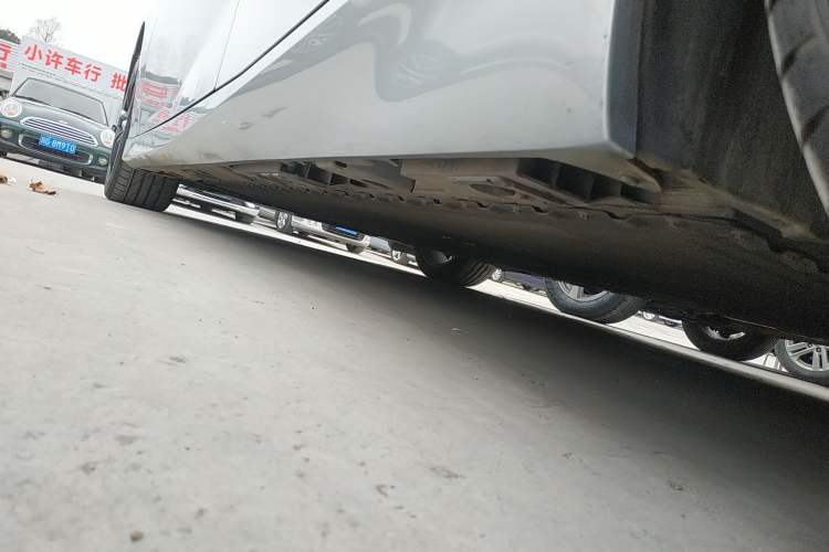 Used Hyptec GT 2023 600 Rear-Drive Charging & Swapping Version Left Side Sill