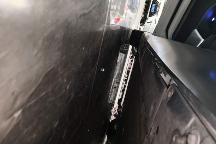 Used Hyptec GT 2023 710 Rear-Drive Ultra-Charging Version Left Side Sill