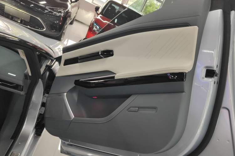 Used Hyptec GT 2023 Rear-Drive Ultra-Charging 7-Wing Edition Right Front Door Interior