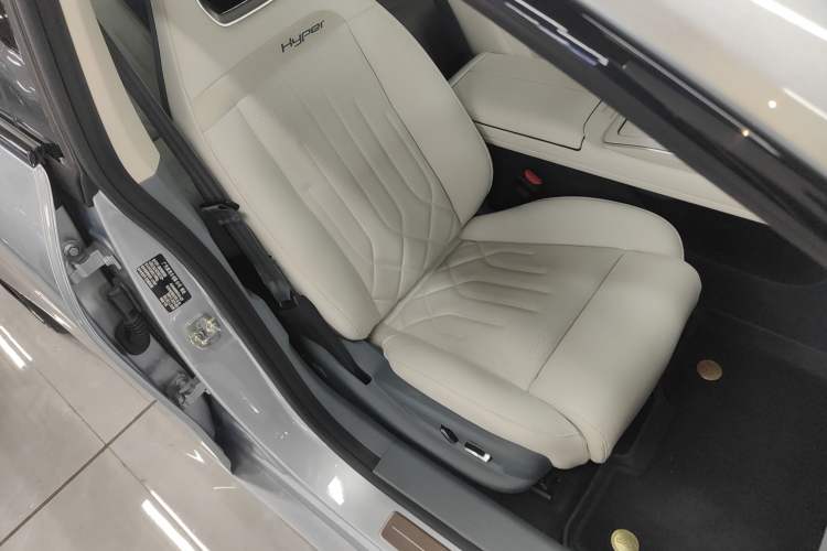 Used Hyptec GT 2023 Rear-Drive Ultra-Charging 7-Wing Edition Right Front Seat