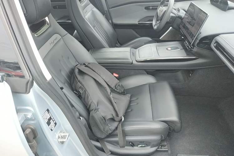 Used Hyptec GT 2023 600 Rear-Drive Charging & Swapping Version Right Front Seat