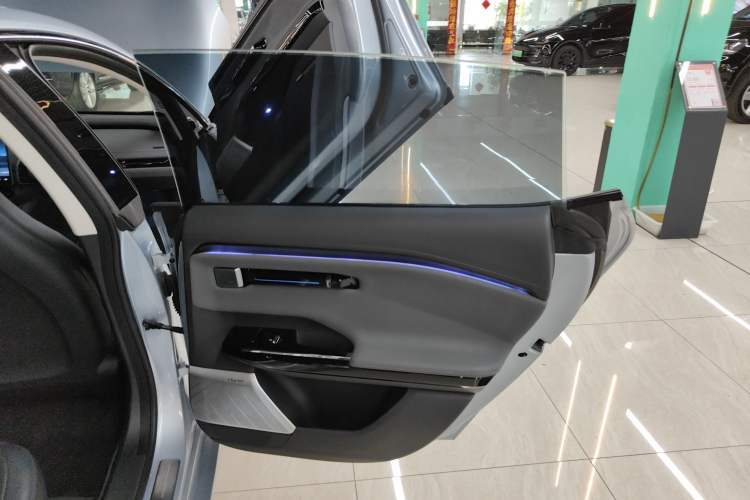Used Hyptec GT 2023 560 Rear-Drive Seven-Wing Edition Right Rear Door Interior