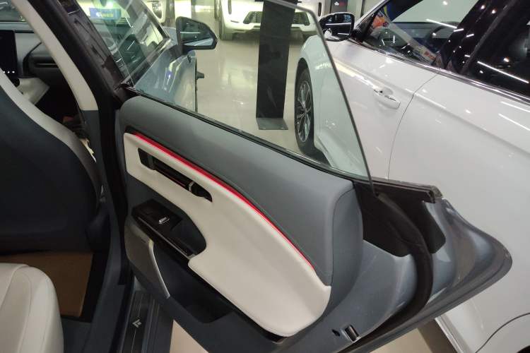 Used Hyptec GT 2023 560 Rear-Drive Seven-Wing Edition Right Rear Door Interior