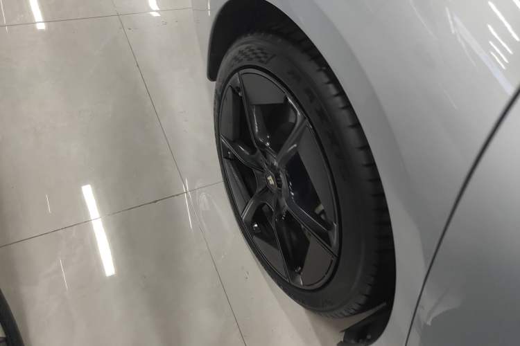 Used Hyptec GT 2023 Rear-Drive Ultra-Charging 7-Wing Edition Right Rear Wheel Hub