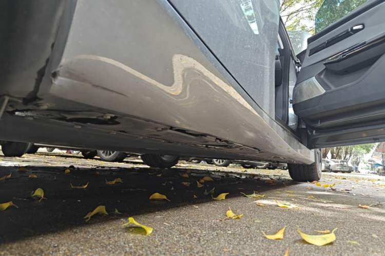 Used Hyptec GT 2023 560 Rear-Drive Tech Edition Right Side Sill