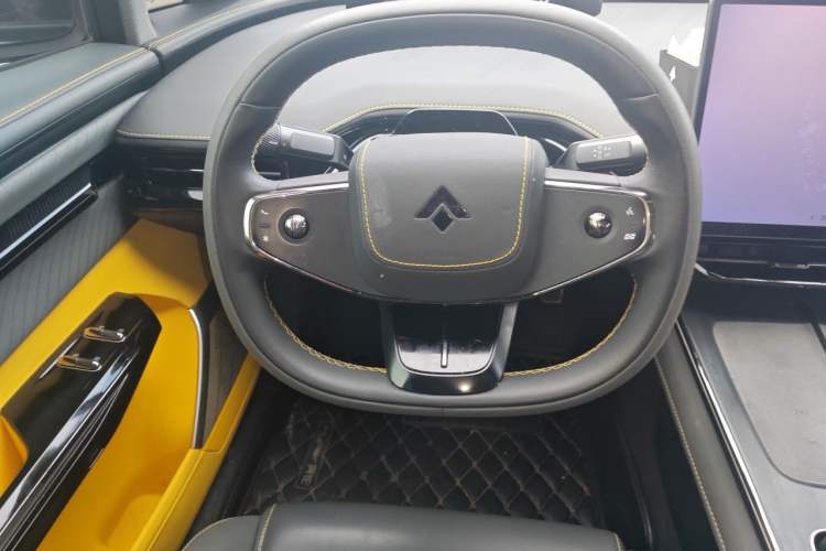 Used Hyptec GT 2023 Rear-Drive Ultra-Charging 7-Wing Edition Steering Wheel