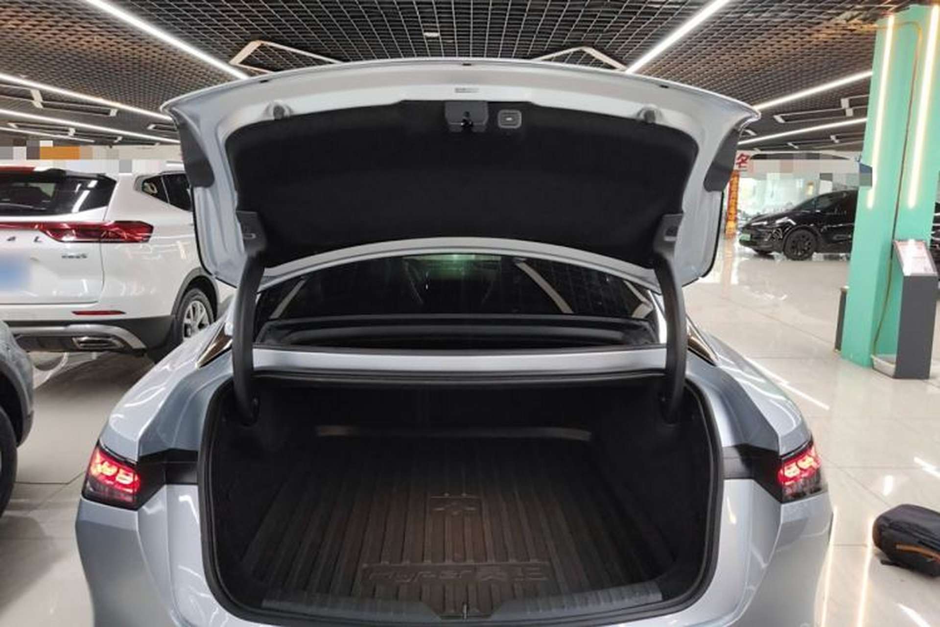 Used Hyptec GT 2023 560 Rear-Drive Seven-Wing Edition Trunk