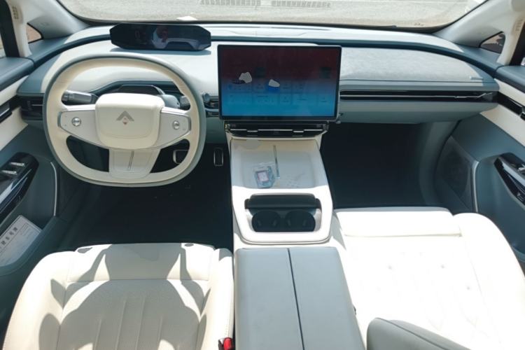 Used Hyptec GT 2023 710 Rear-Drive Ultra-Charging Version Center Console