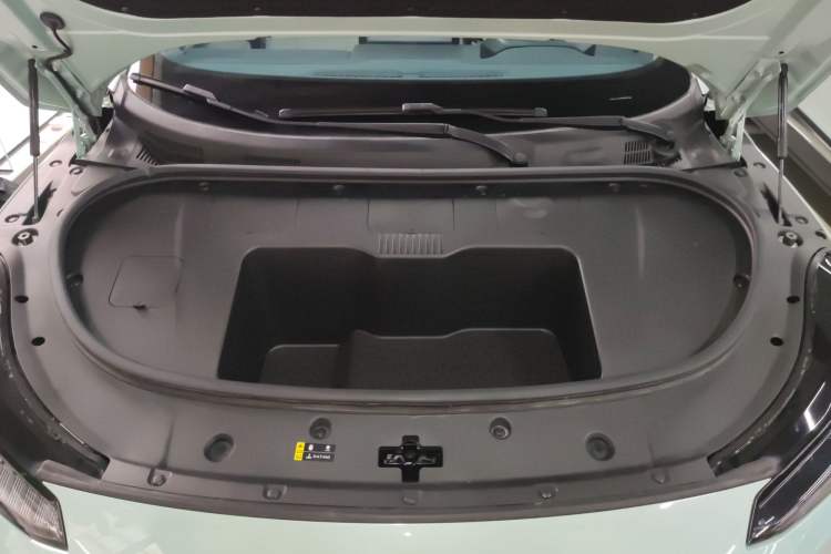 Used Hyptec GT 2023 710 Rear-Drive Pro Supercharge Edition Engine Bay